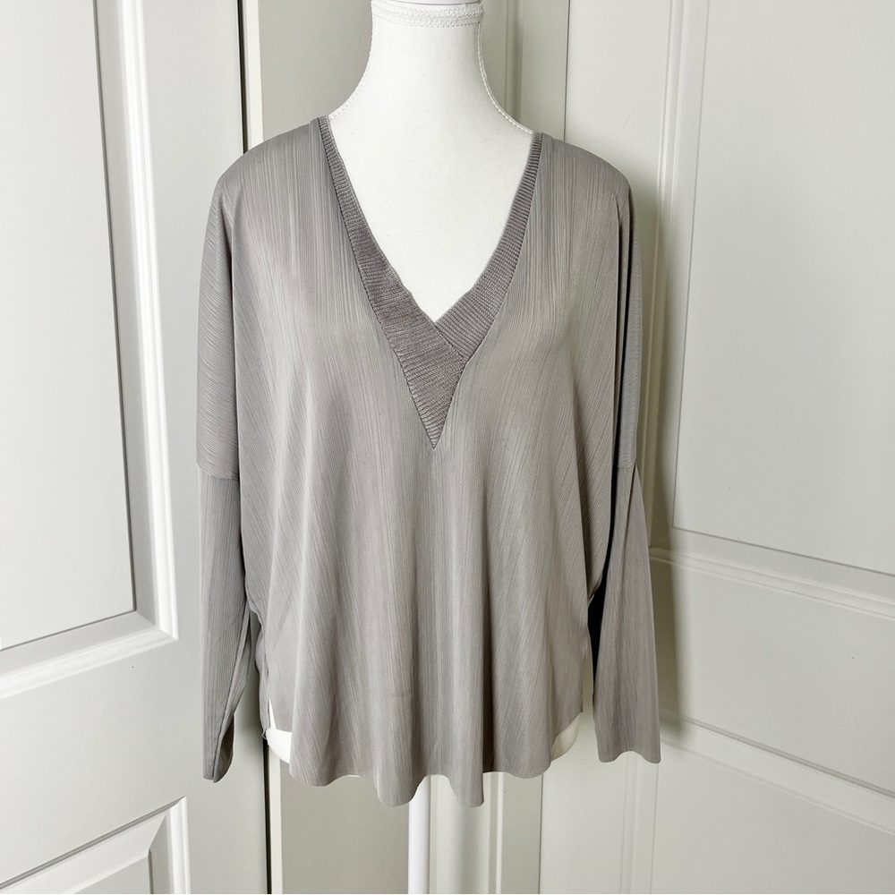 Zara Lightweight Gray Dolman Sleeve Blouse – Effortless Elegance, Medium